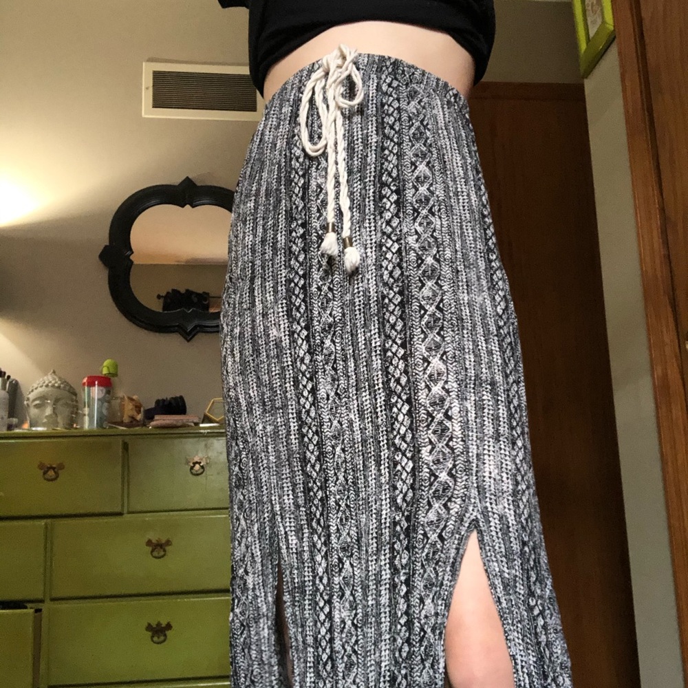 high waisted-long skirt